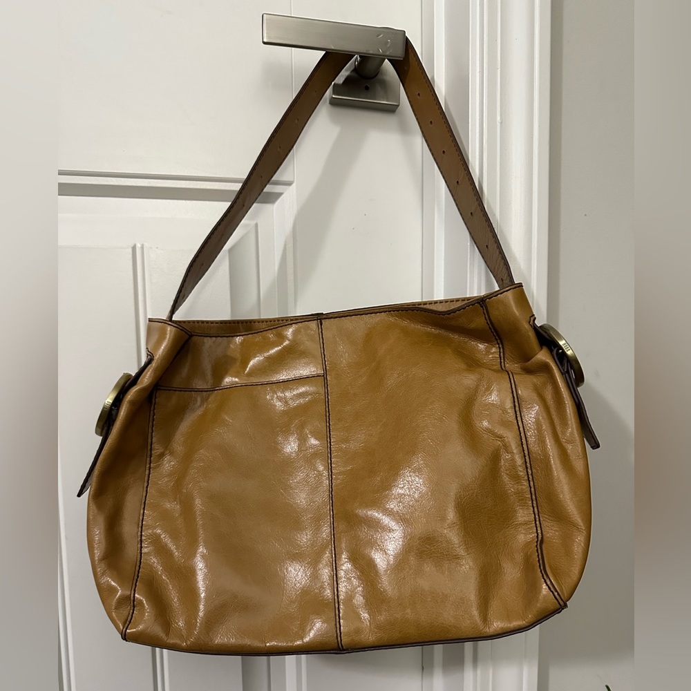 HOBO Render Shoulder Bag. Honey Leather.